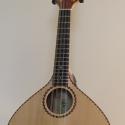 Mandoline Mensur 370mm, Das Deckenholz ist Alpenfichte aus S&uuml;dtirol, Korpus, Steg und Kopfplatte sind aus Bubinga.